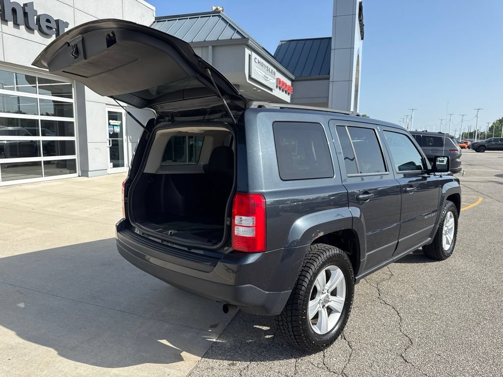 Used 2014 Jeep Patriot Latitude AWD/4WD image 15