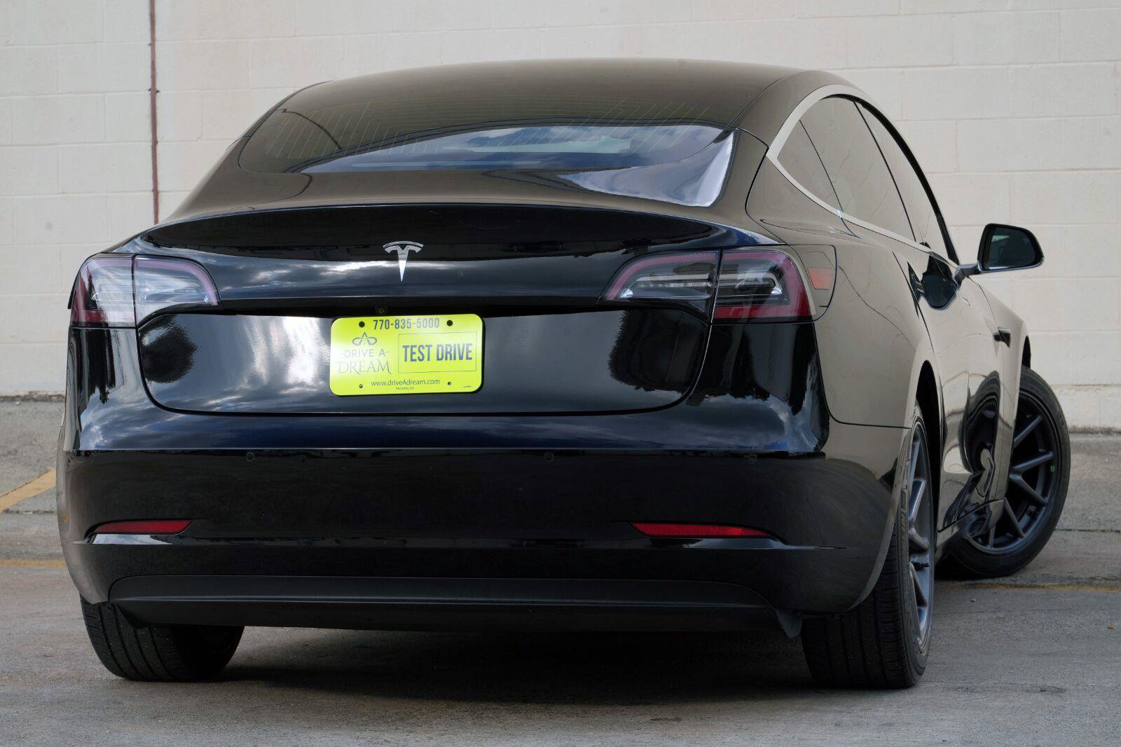 Used 2020 Tesla Model 3 Standard Range Plus RWD image 4