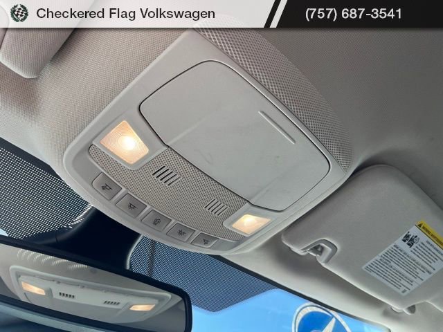 Used 2024 Ford Edge Titanium image 19