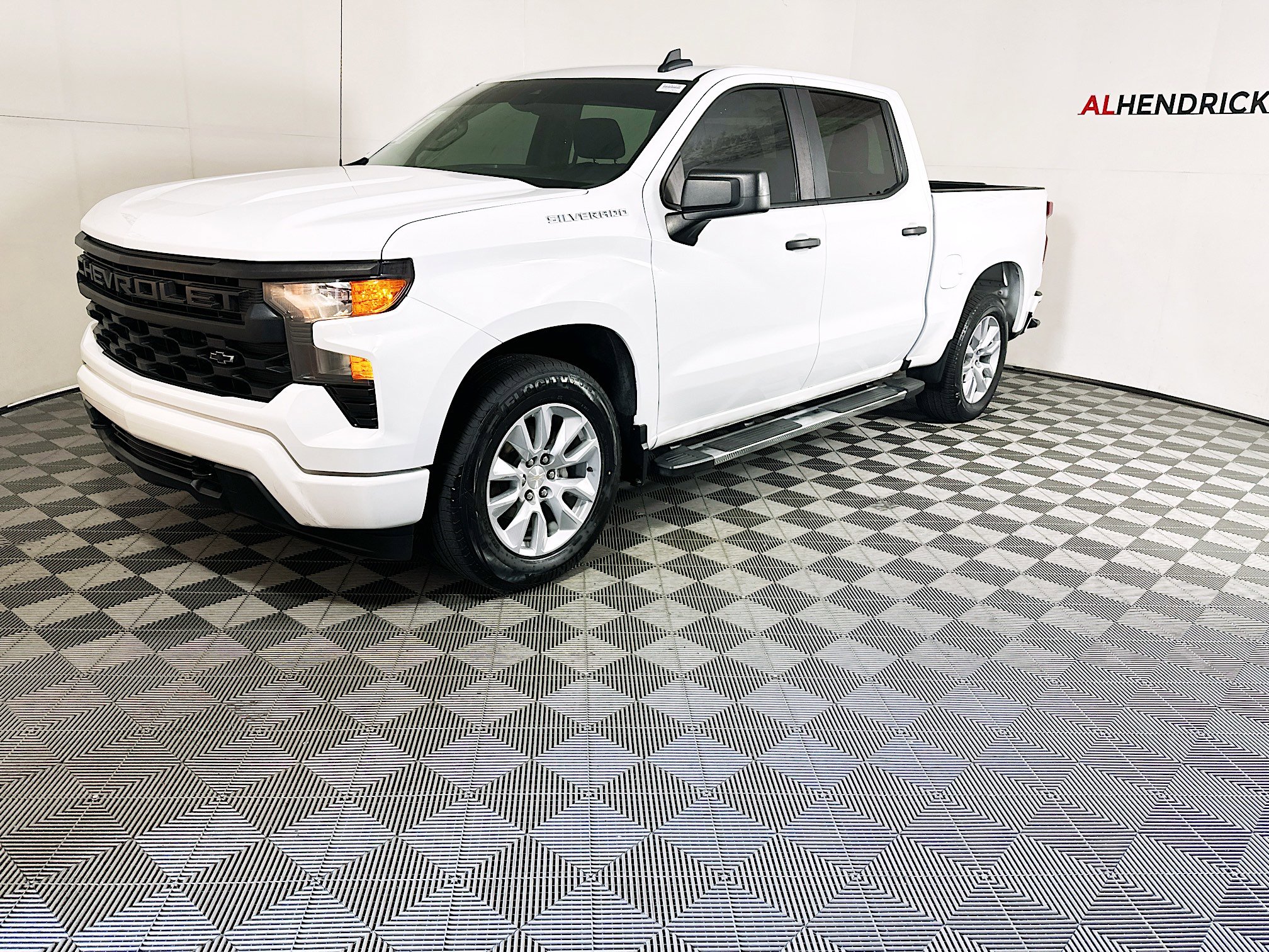 Used 2023 Chevrolet Silverado 1500 Custom image 7