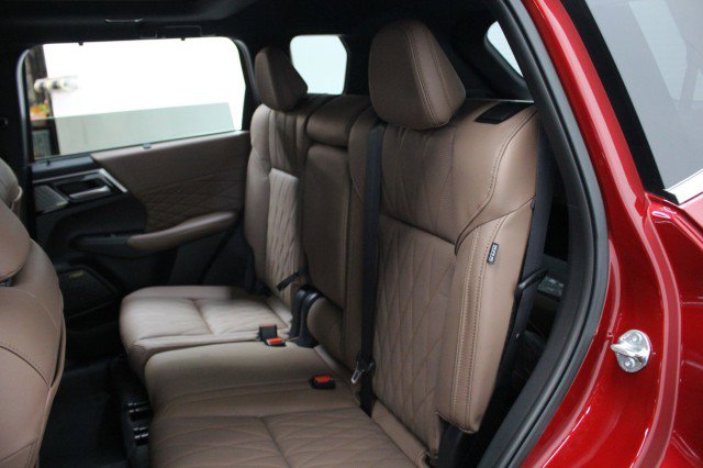 New 2026 Mitsubishi Outlander SEL image 25