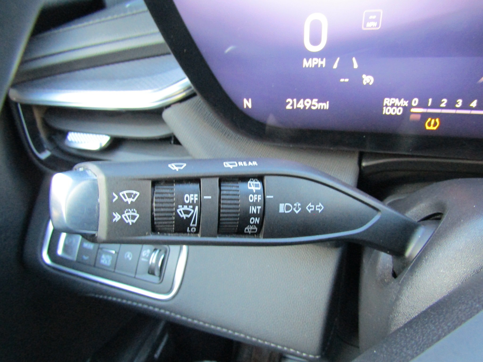 Used 2025 Buick Enclave Sport Touring AWD/4WD image 22