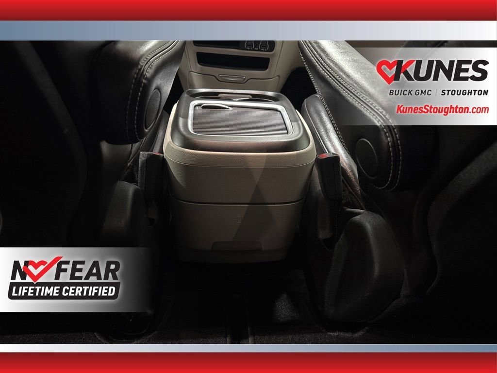 Used 2024 Chrysler Pacifica Touring-L FWD image 20