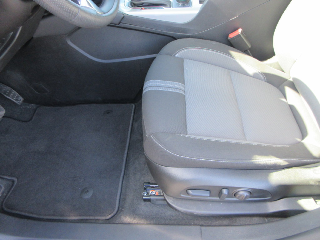 Used 2024 Chevrolet Blazer LT w/ Convenience Package FWD image 20