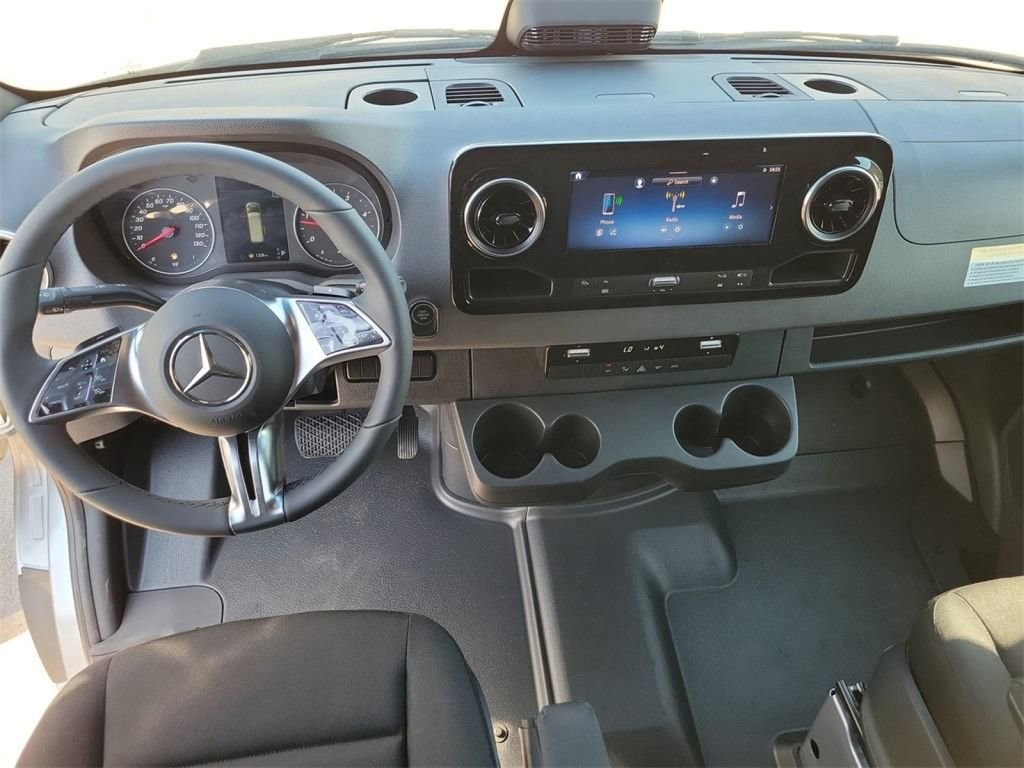 New 2025 Mercedes-Benz Sprinter 2500 image 14
