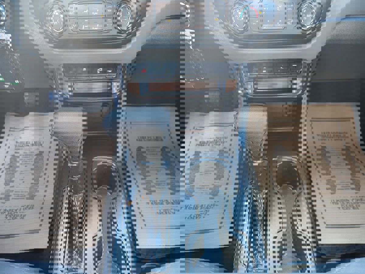 Used 2020 Chevrolet Colorado W/T w/ Custom Special Edition image 13