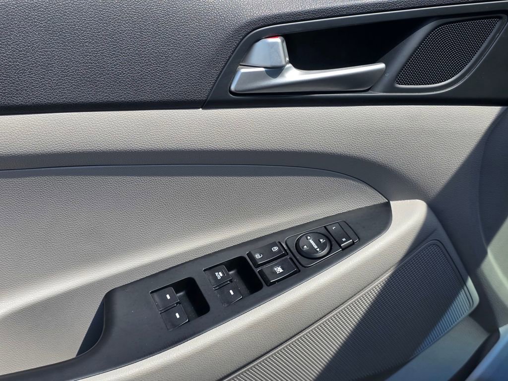 Used 2020 Hyundai Tucson Value w/ Cargo Package image 14