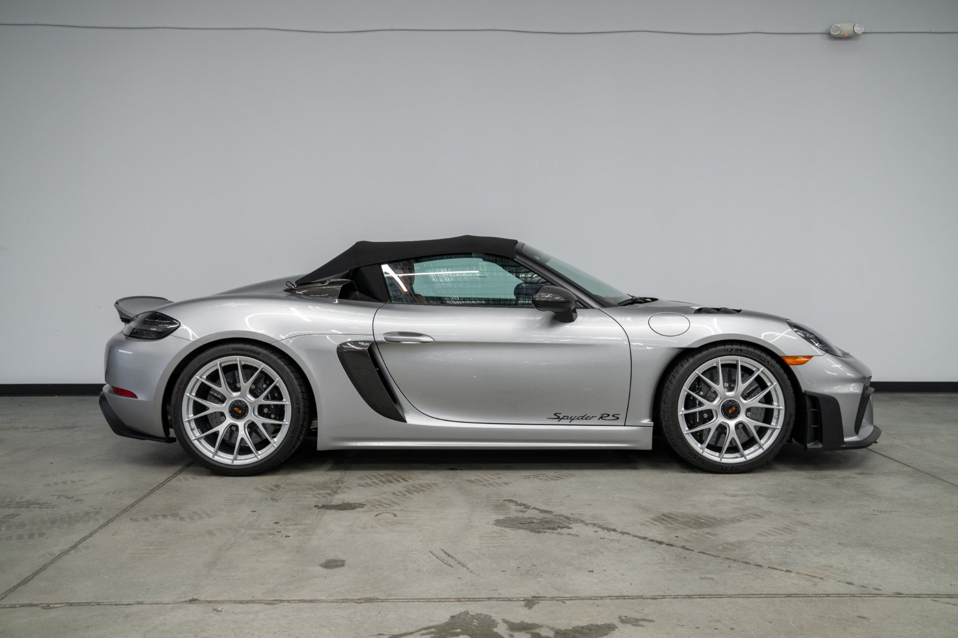 Used 2025 Porsche 718 Boxster Spyder RS RWD image 17