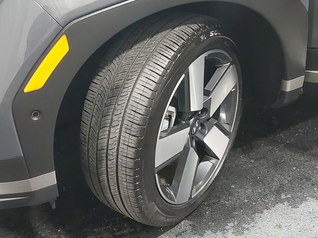 Used 2025 Hyundai Santa Fe Limited image 37