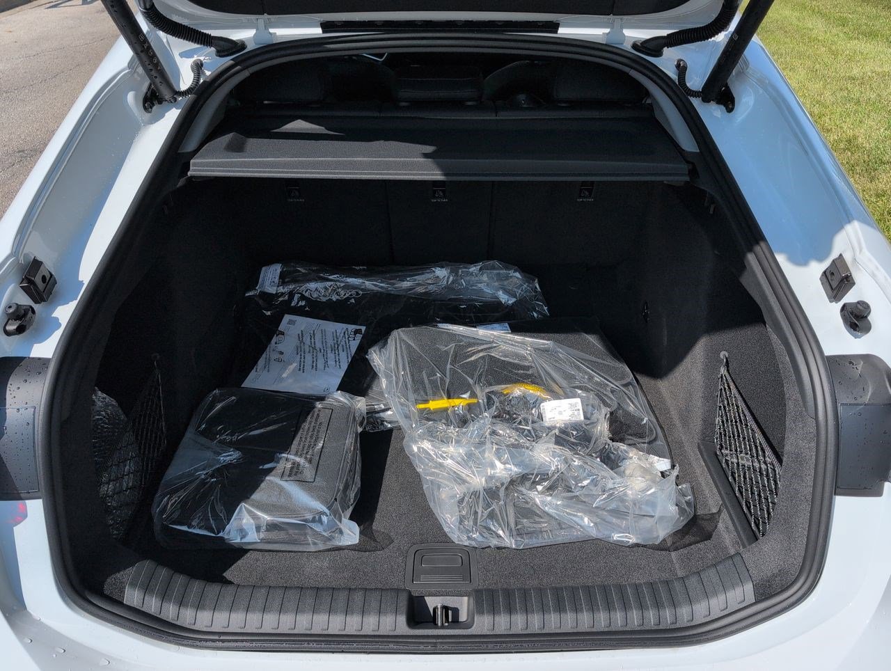 New 2025 Audi A6 e-tron Premium Plus image 35