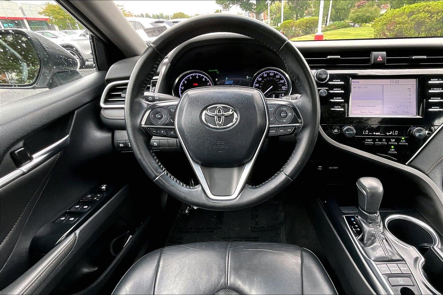 Used 2018 Toyota Camry XLE FWD image 5