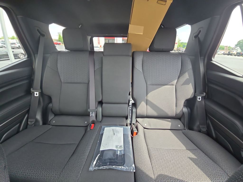 Used 2025 Toyota 4Runner SR5 image 28