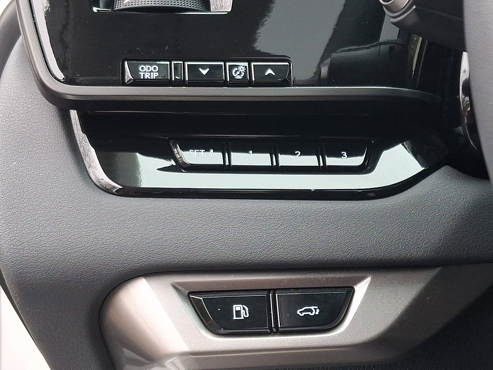 Certified 2023 Lexus RX 350 Premium w/ Accessory Package (Z1) image 23