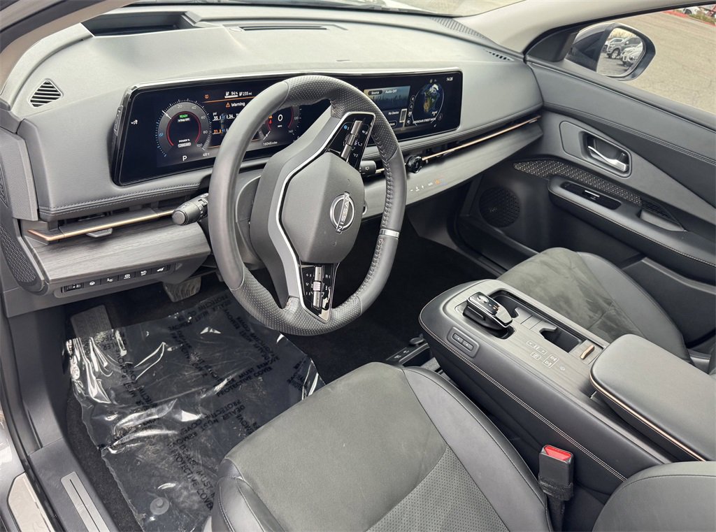 Used 2023 Nissan Ariya AWD image 17