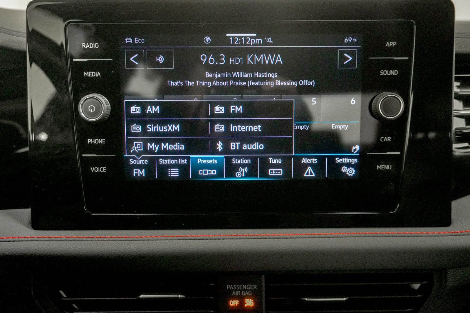 Used 2025 Volkswagen Jetta GLI Autobahn FWD image 24