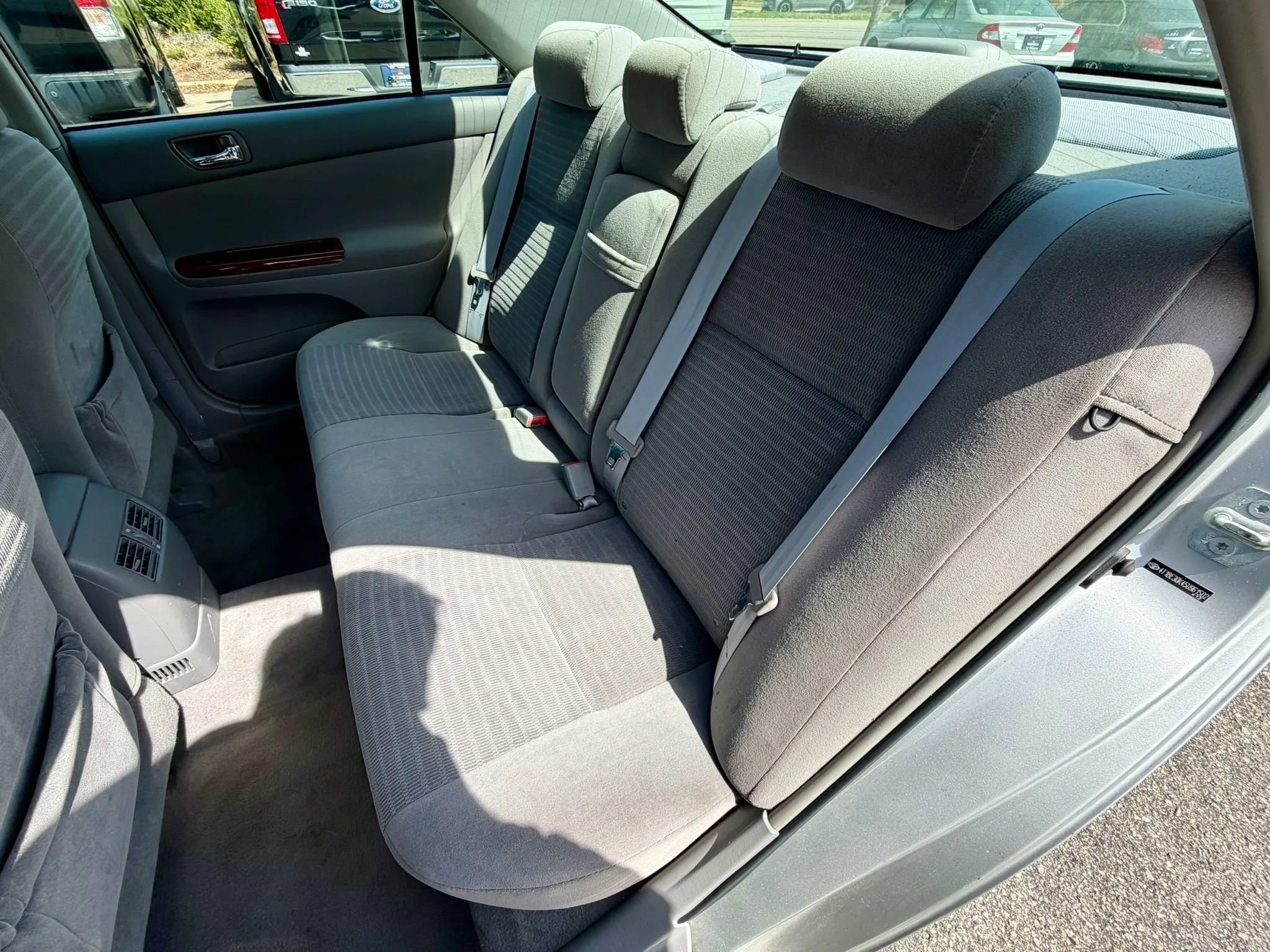 Used 2005 Toyota Camry XLE image 9