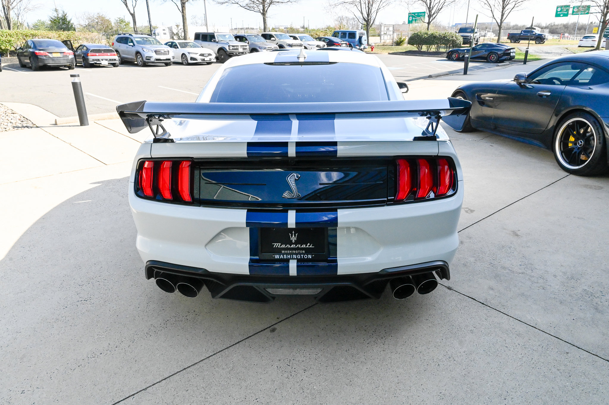 Used 2022 Ford Mustang Shelby GT500 w/ Carbon Fiber Track Pack RWD image 6