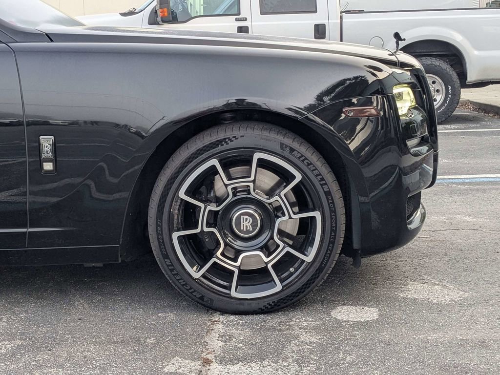 Used 2017 Rolls-Royce Ghost image 12