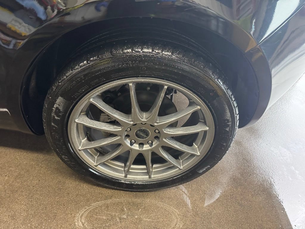 Used 2007 Pontiac Solstice GXP w/ Premium Package RWD image 13