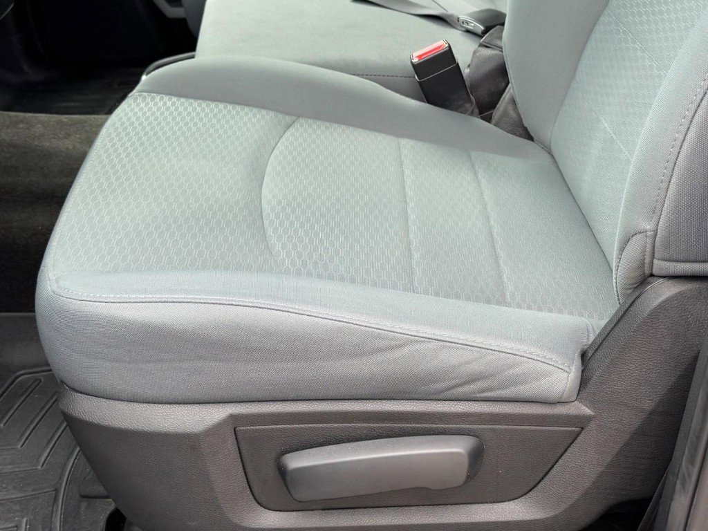 Used 2017 RAM 1500 Express w/ Express Value Package AWD/4WD image 23