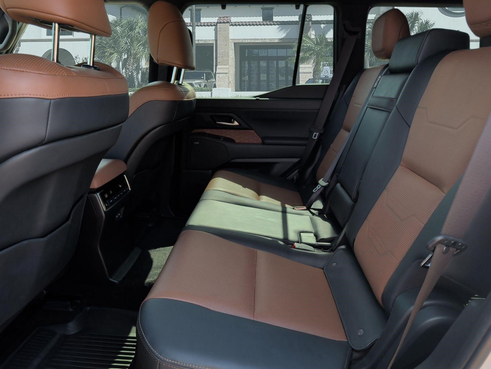Certified 2024 Lexus GX 550 w/ Accessory Package (Z1) AWD/4WD image 25