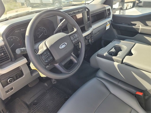 New 2024 Ford F550 XL Commercial Trucks image 6