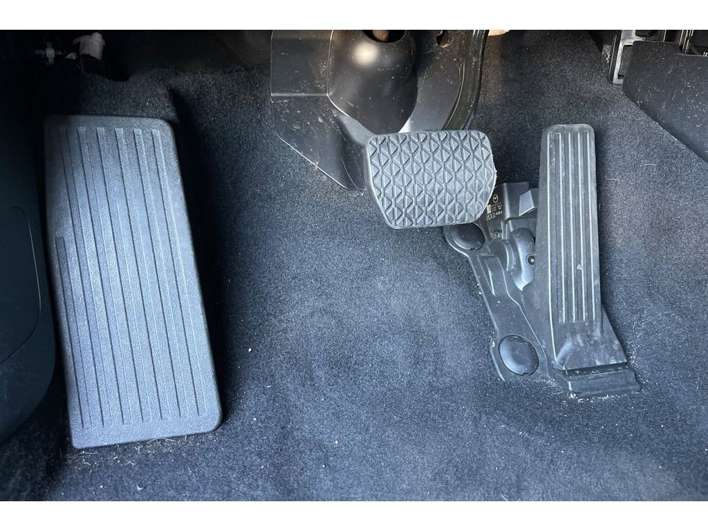 Certified 2022 MAZDA MAZDA3 s image 40