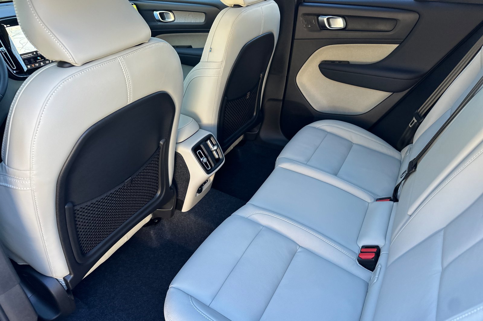 New 2026 Volvo XC40 B5 Plus w/ Protection Package Premier image 10