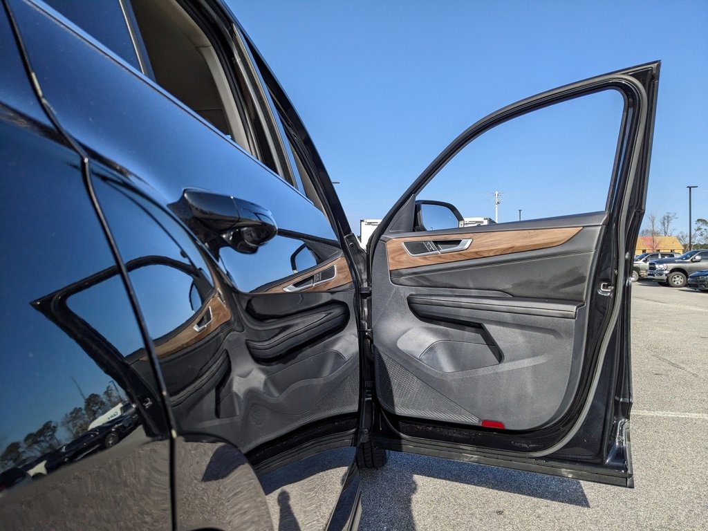 Used 2024 Volkswagen Atlas SE image 63