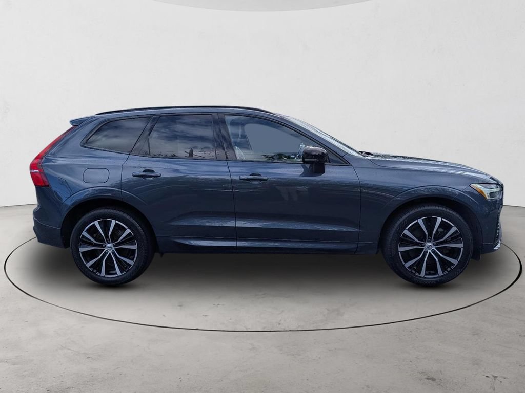 Certified 2023 Volvo XC60 T8 Ultimate w/ Climate Package AWD/4WD image 4