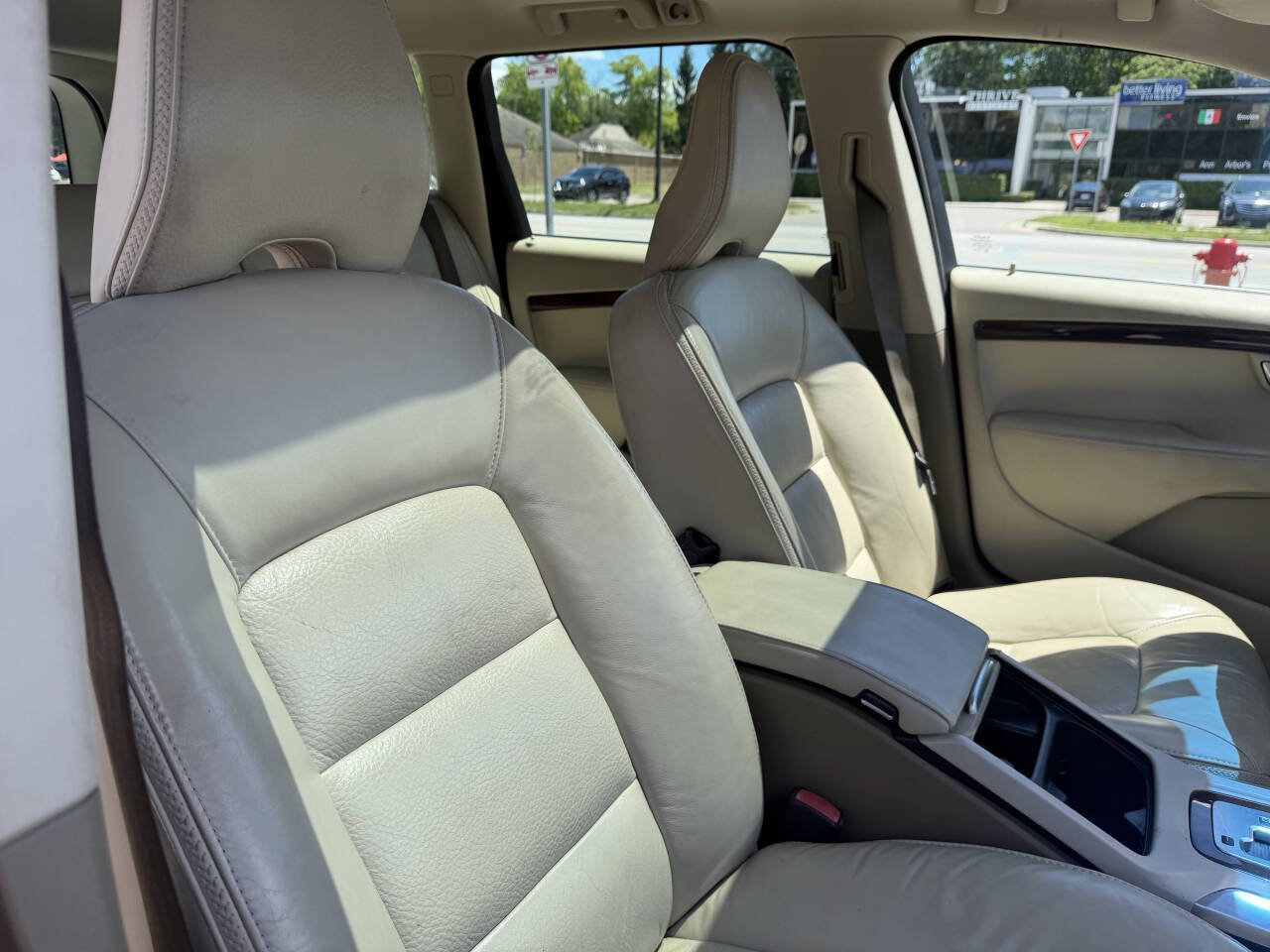 Used 2011 Volvo XC70 T6 AWD/4WD image 8