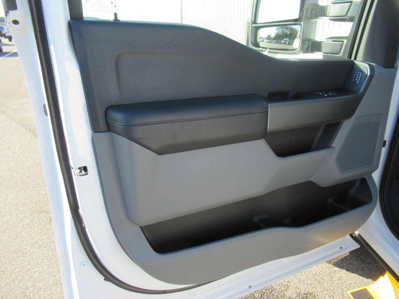 New 2026 Ford F250 XL w/ STX Appearance Package AWD/4WD image 10