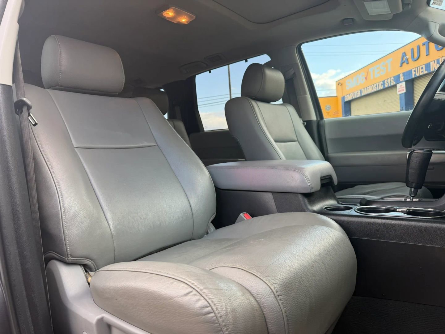 Used 2019 Toyota Sequoia Limited w/ Safety & Convenience Package AWD/4WD image 17