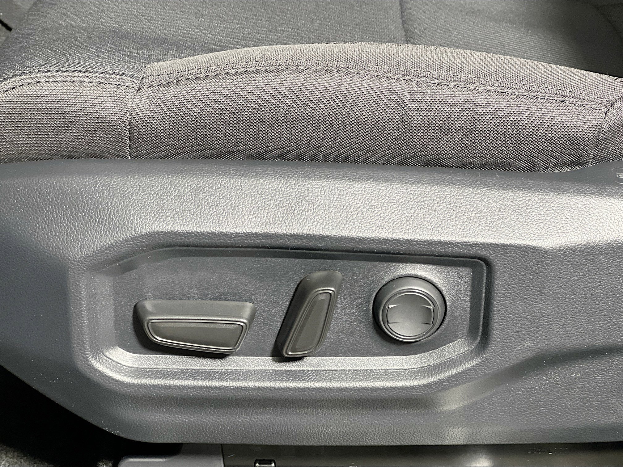 New 2026 Toyota Tundra SR5 w/ SR5 Convenience Package image 15