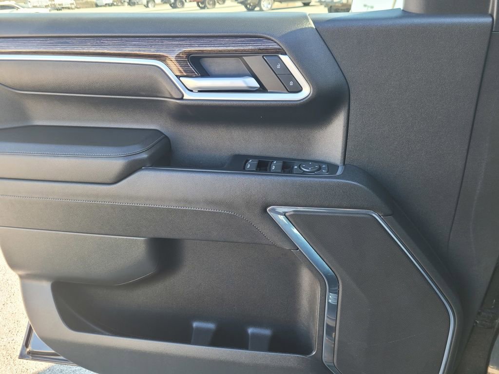 Used 2023 GMC Sierra 1500 Elevation image 29