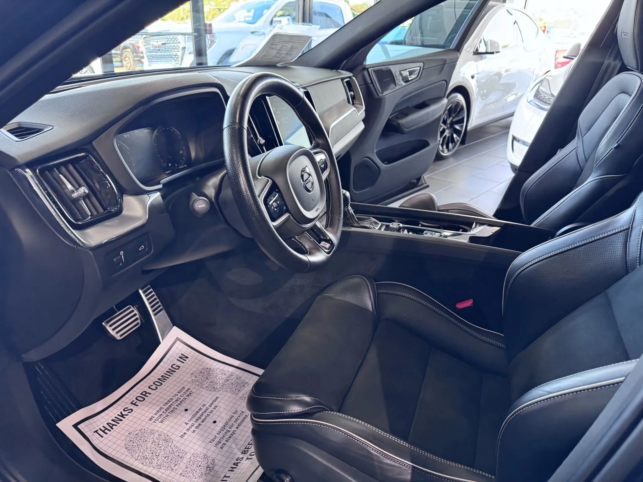 Used 2019 Volvo XC60 T5 R-Design w/ Protection Package Premier image 10