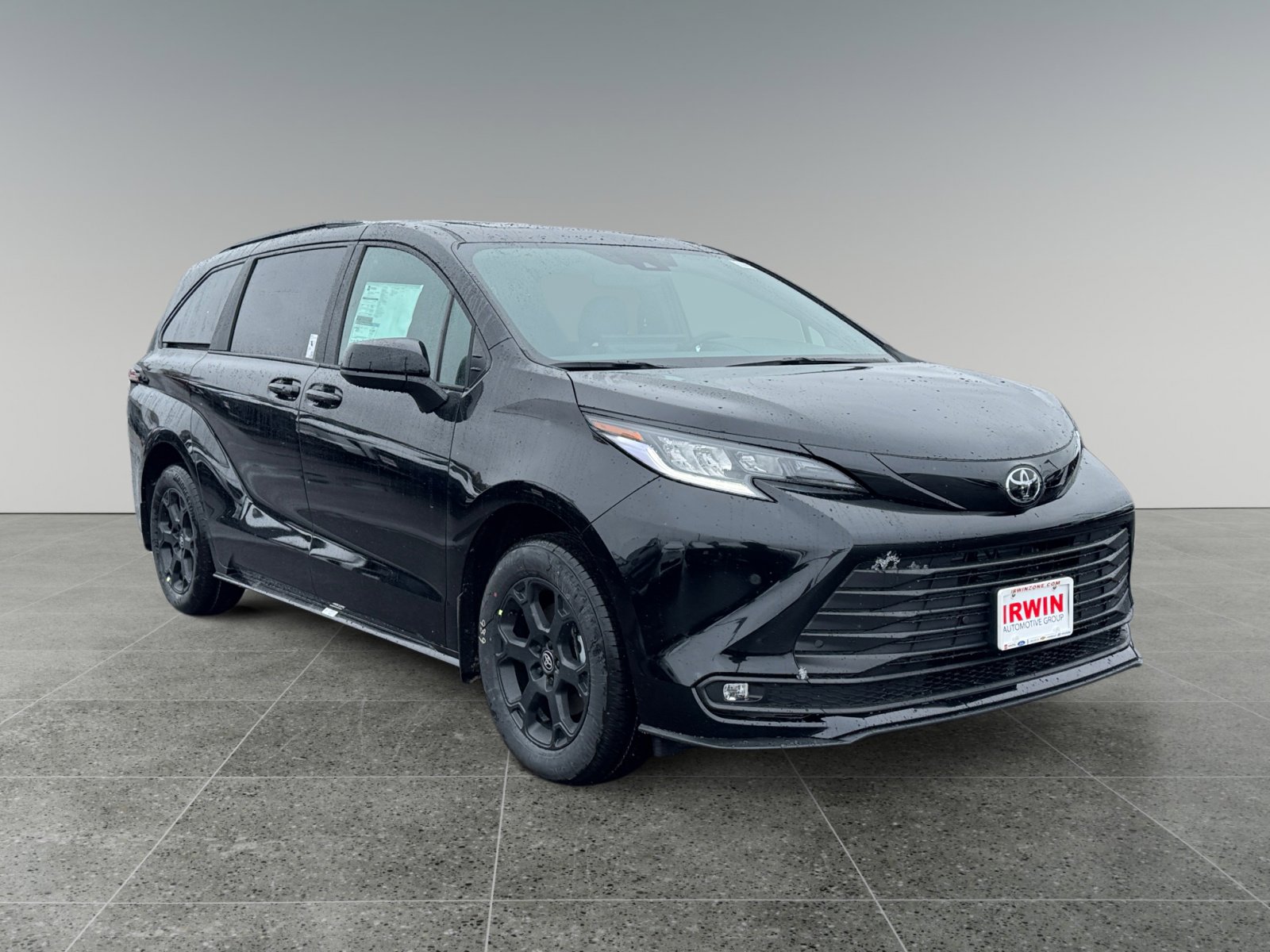 New 2026 Toyota Sienna XLE Woodland Edition image 7