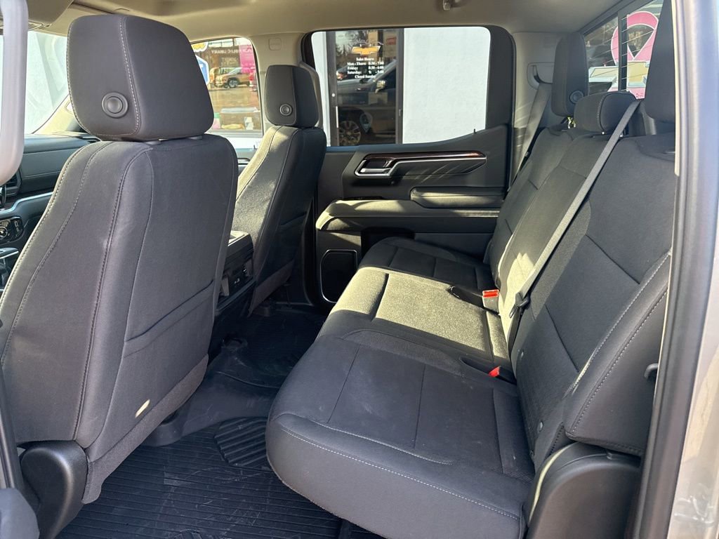 Used 2025 Chevrolet Silverado 1500 LT AWD/4WD image 29