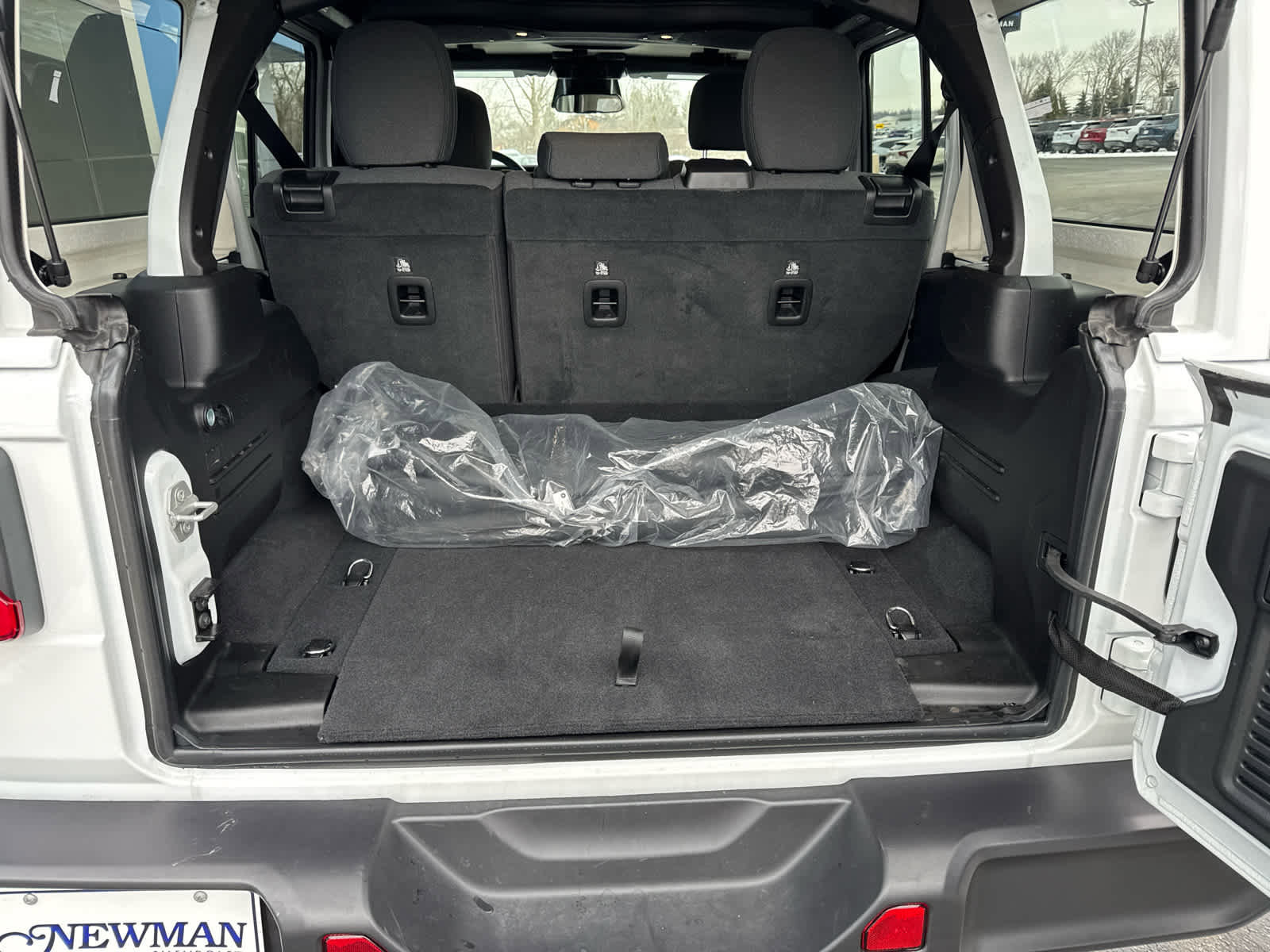 Used 2025 Jeep Wrangler Sahara w/ Safety Group image 15