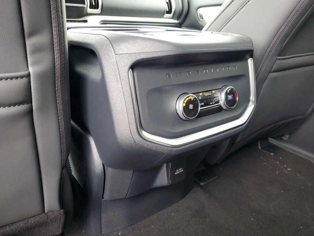 New 2026 Ford Expedition Active image 34