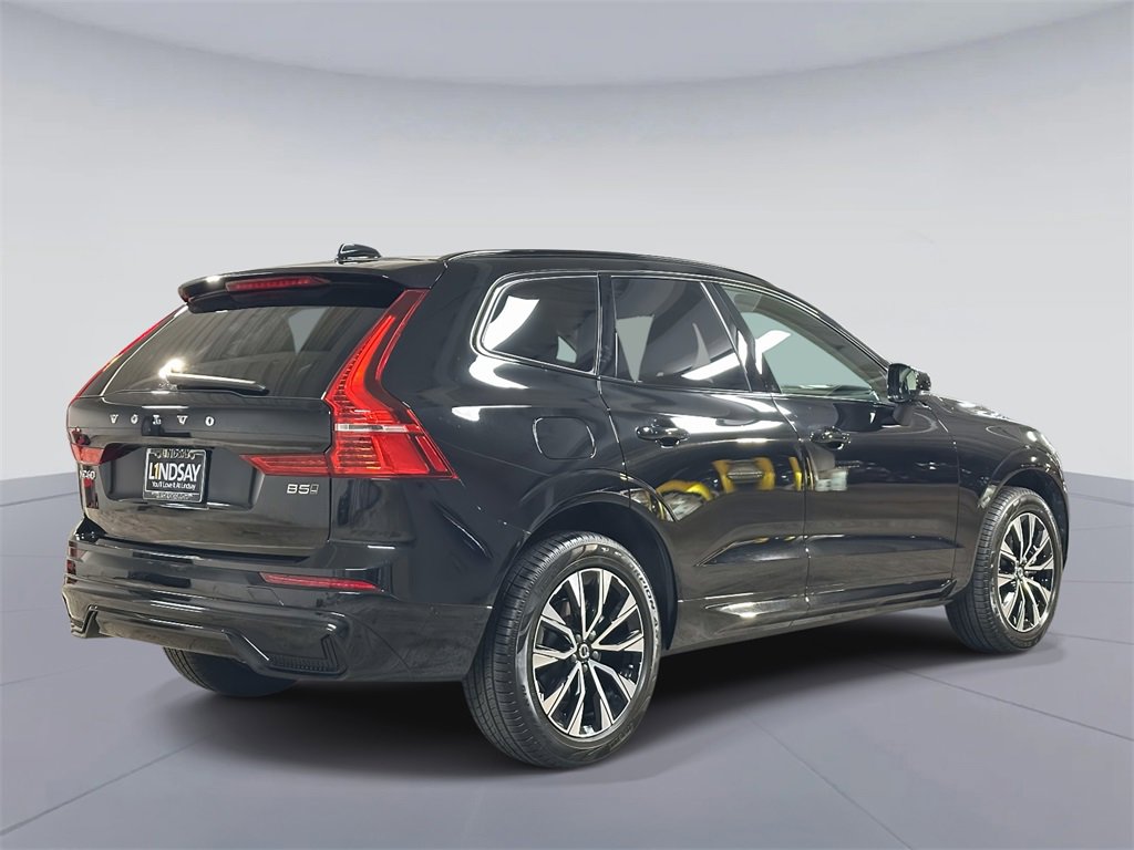 Used 2025 Volvo XC60 B5 Plus image 7