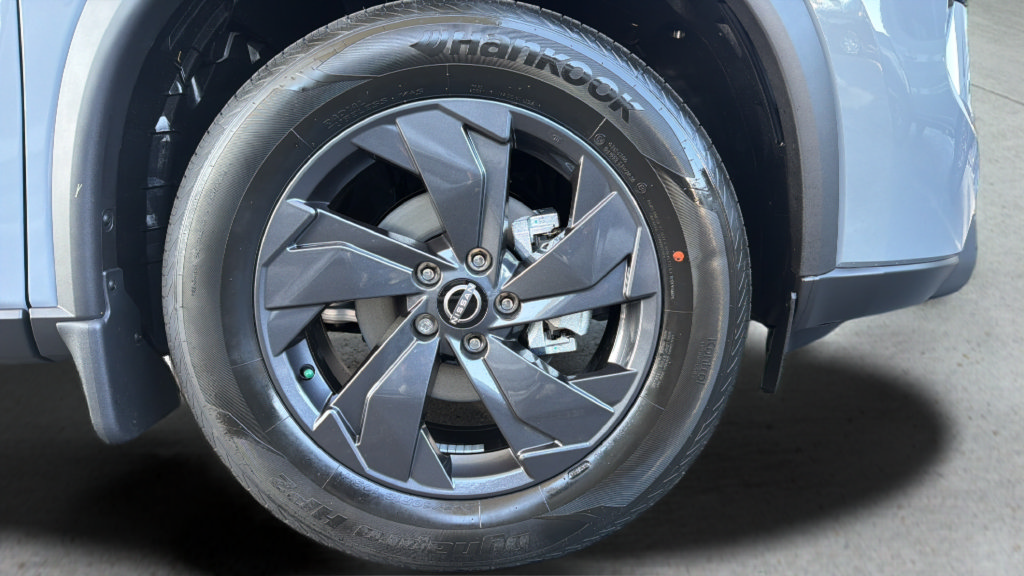 New 2026 Nissan Rogue SV AWD/4WD image 24