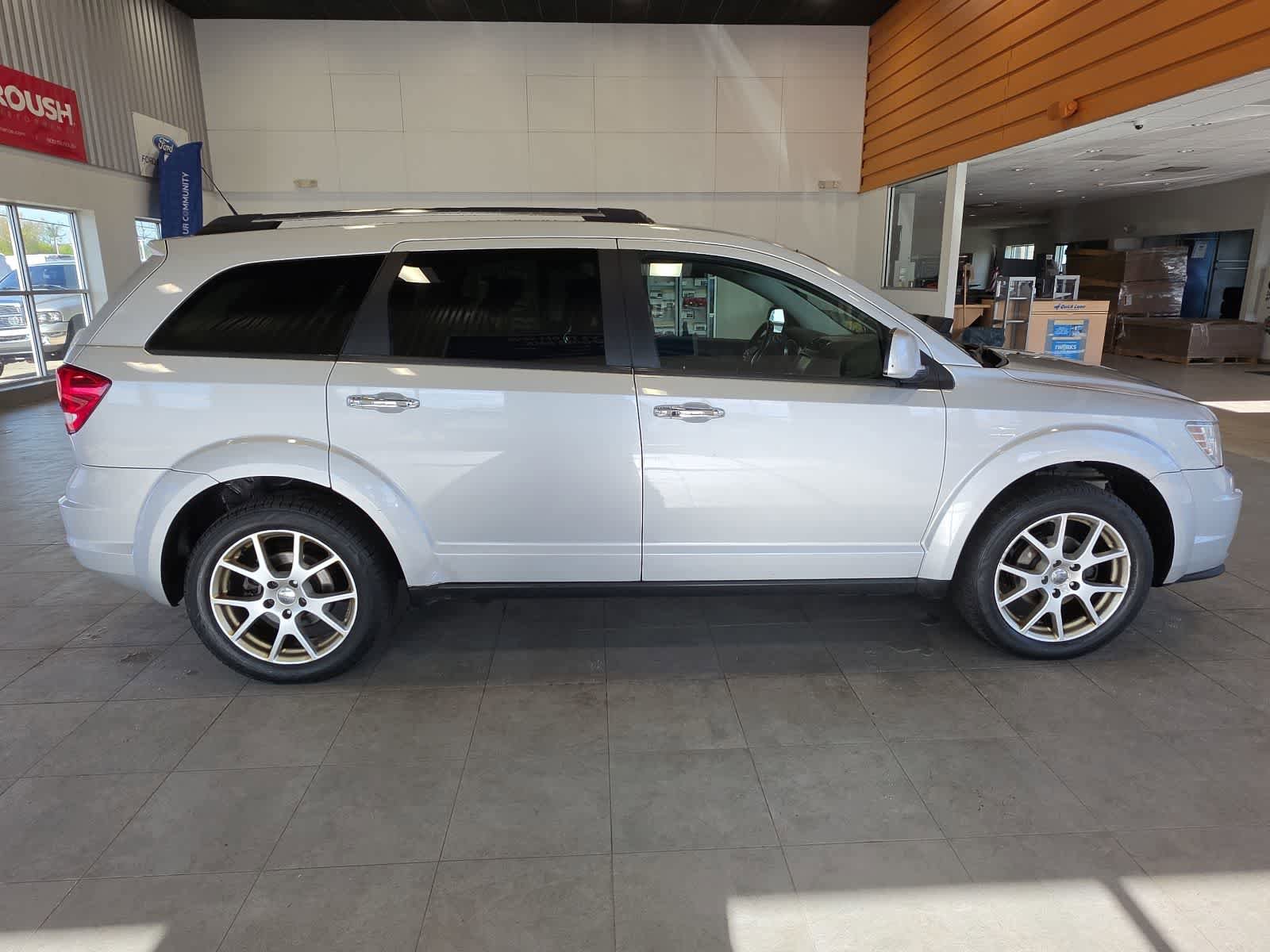 Used 2011 Dodge Journey Crew FWD image 6