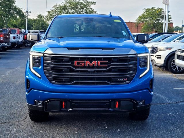 Used 2024 GMC Sierra 1500 AT4 w/ AT4 Premium Package image 10
