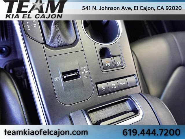Used 2021 Toyota Highlander XLE AWD/4WD image 36