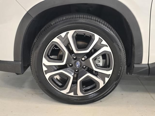 Used 2023 Subaru Ascent Limited AWD/4WD image 12