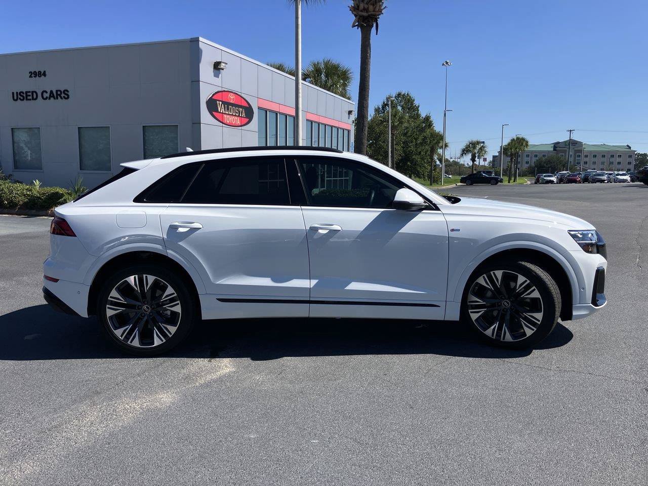 Used 2026 Audi Q8 Premium Plus AWD/4WD image 6