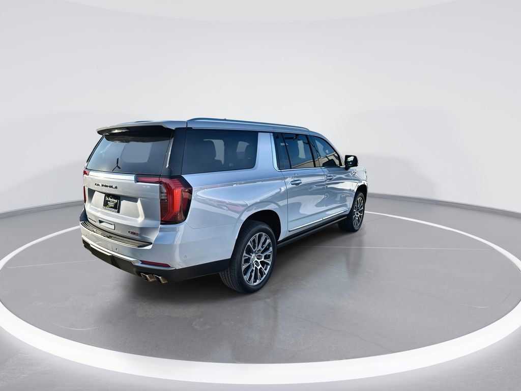 Used 2026 GMC Yukon XL Denali w/ Denali Reserve Package image 8