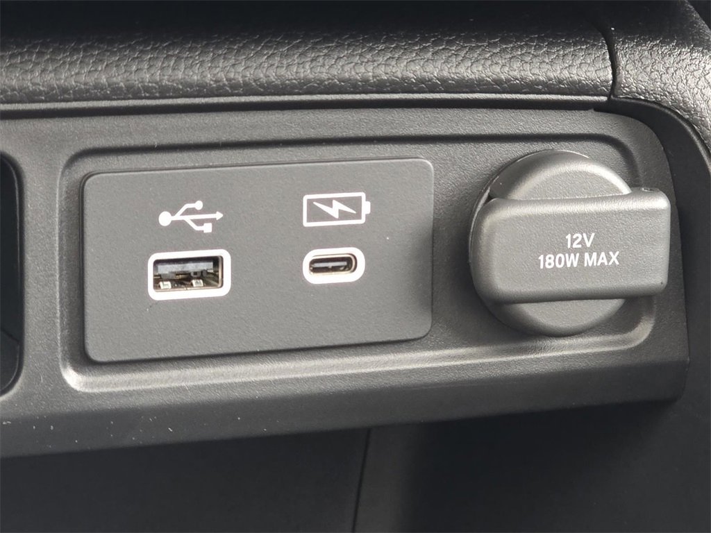 New 2025 Honda Pilot Touring image 10