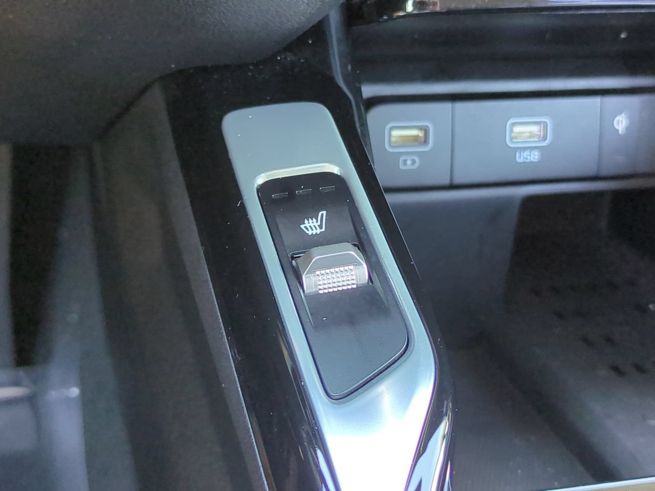 Certified 2023 Kia Sorento SX AWD/4WD image 23